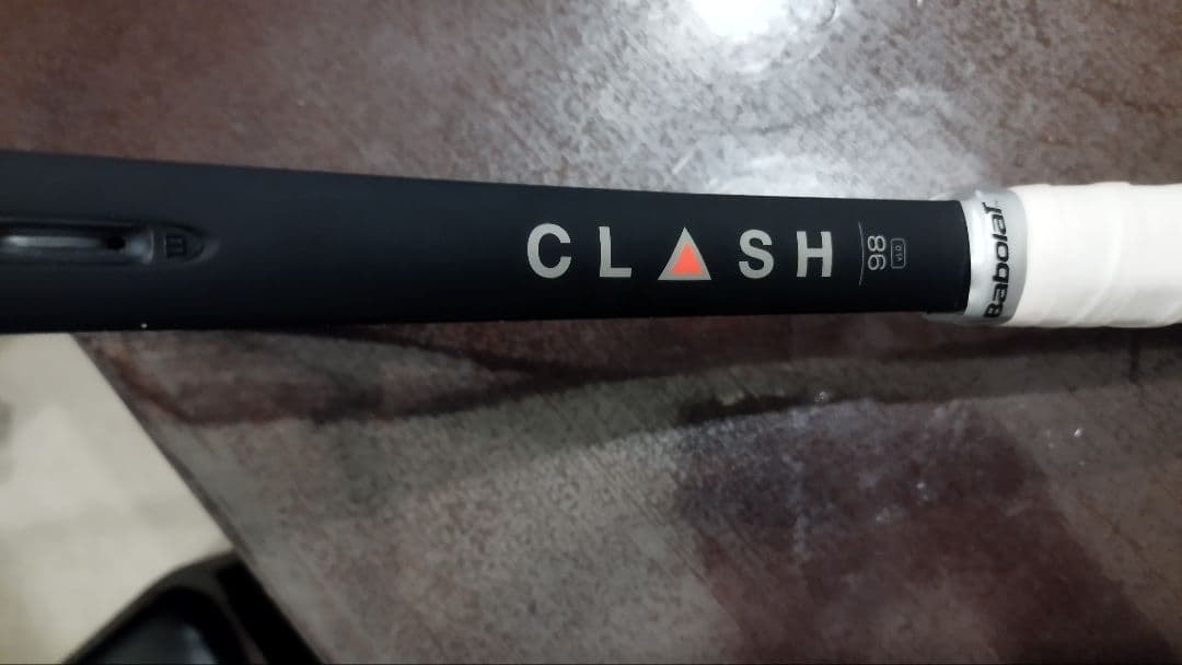 ウィルソン クラッシュV1 98　グリップ２