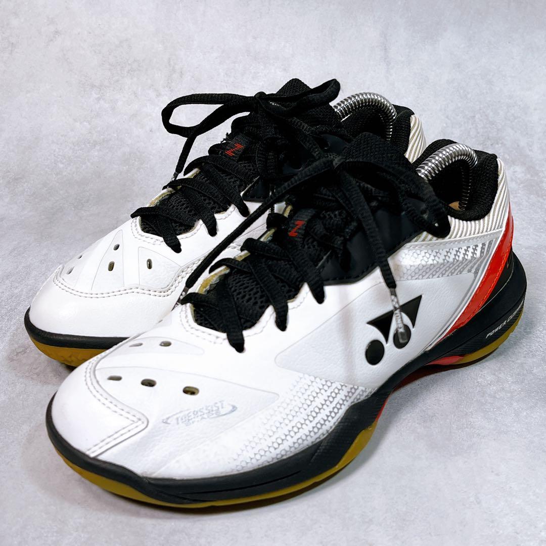 ☆美品☆【ヨネックス】65Z パワークッション (23) 桃田賢斗モデル 白　赤