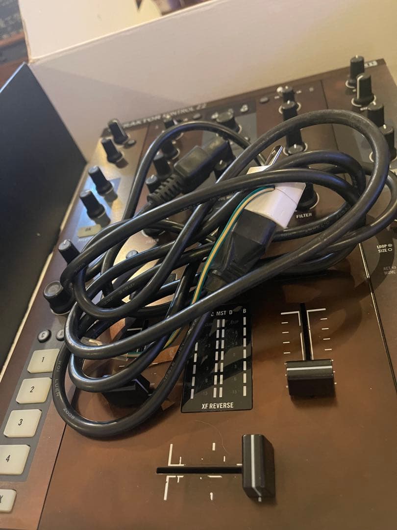 TRAKTOR KONTROL Z2 DJミキサー 動作確認済み 箱付