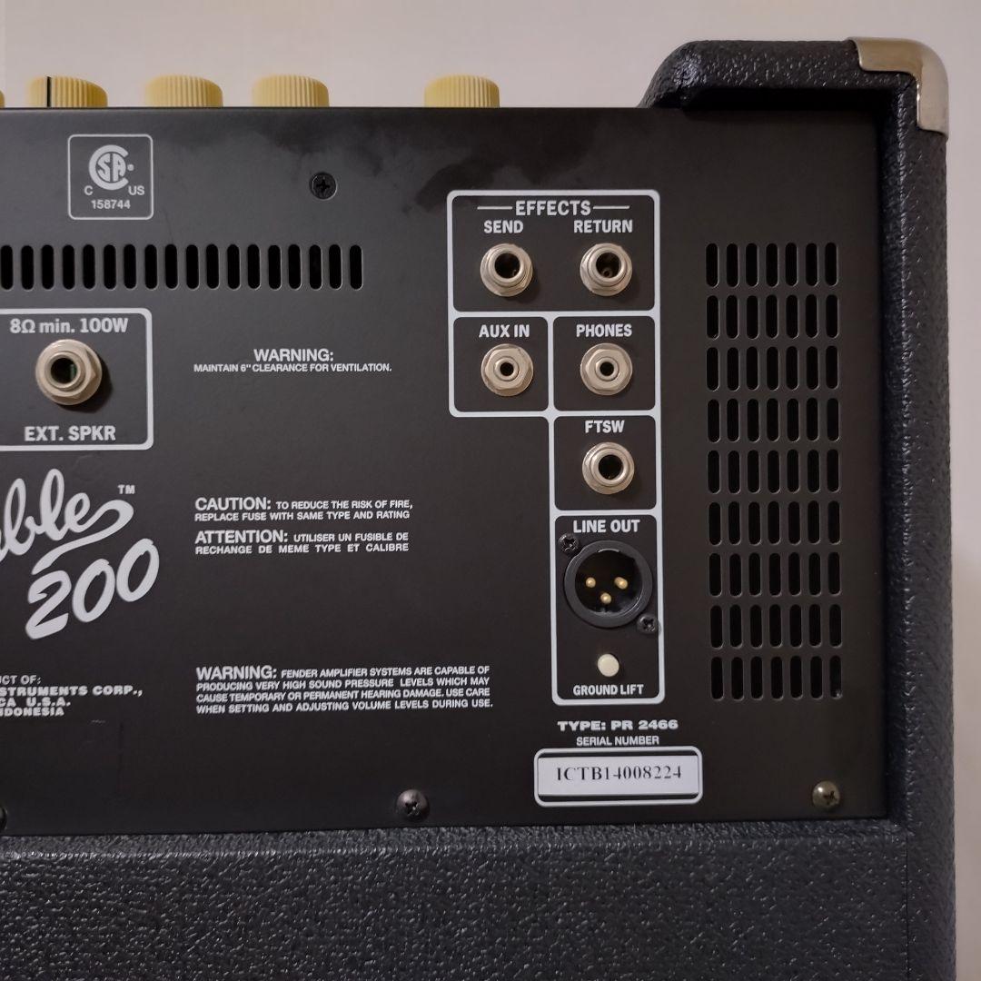 美品　Fender　フェンダー　Rumble 200　ベースアンプ　コンボアンプ