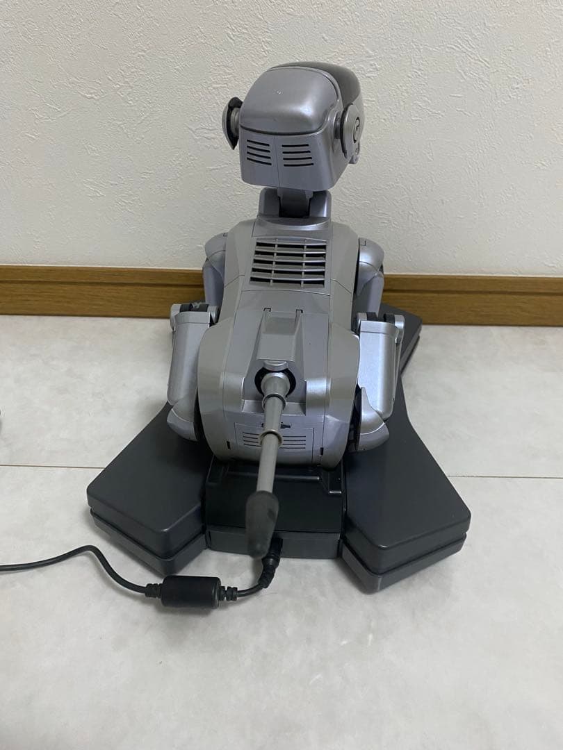 初代　AIBO アイボ　ERS-111 SONYソニー シルバー　付属品付き