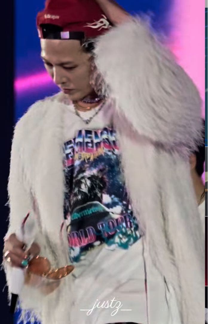 レア【公式】G-DRAGON ÜbermenschソウルENCORE Tシャツ白