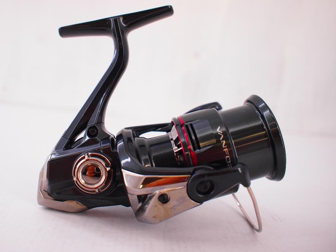 64▢シマノ 24ヴァンフォード2500S NH0521-10