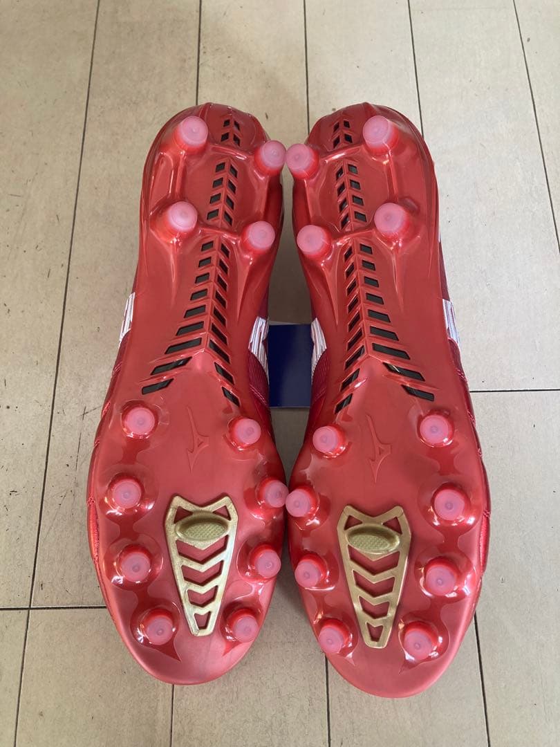 モレリアネオ4βジャパン　赤　26.5㎝ 新品。