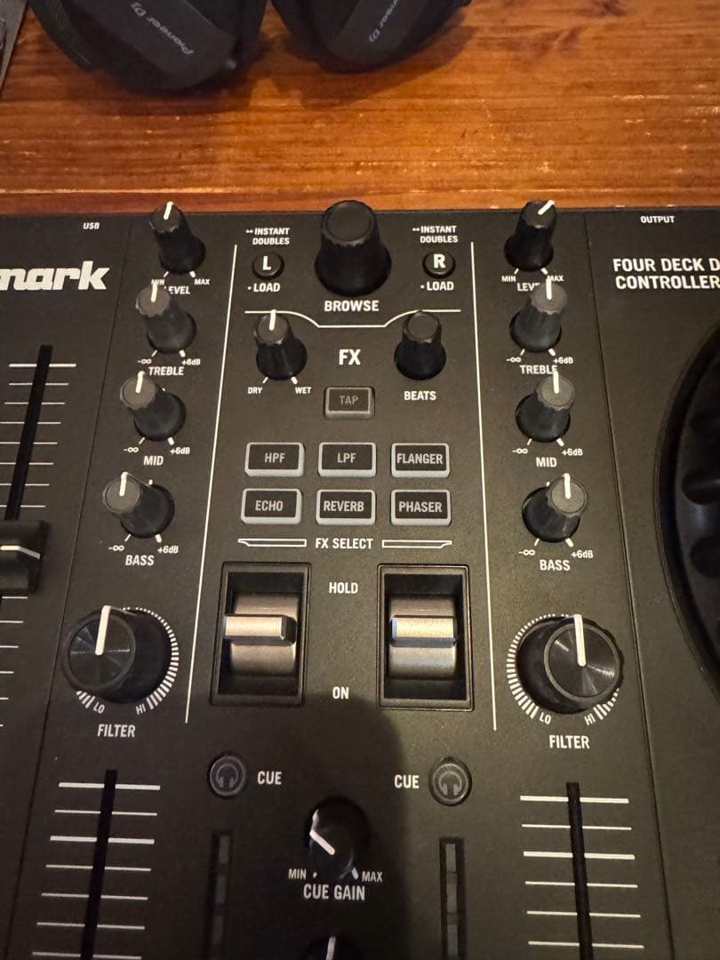 Numark Mixtrack Platinum FX ＋ HDJ-CUE1