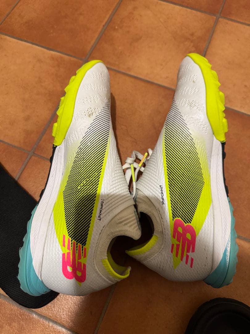 New Balance Furon サッカーシューズ