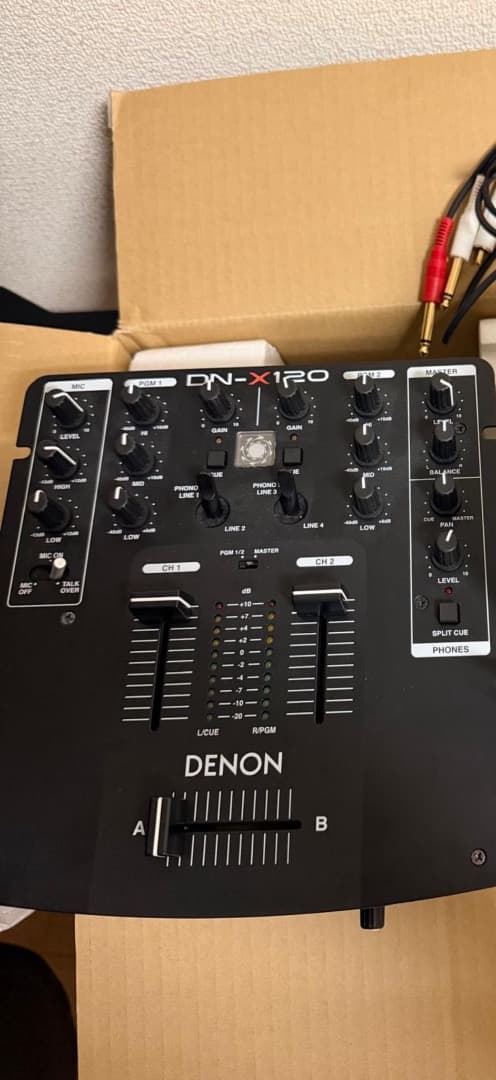 DJ機材 [PERFEITO ESTADO] MIXER DENON DN-120