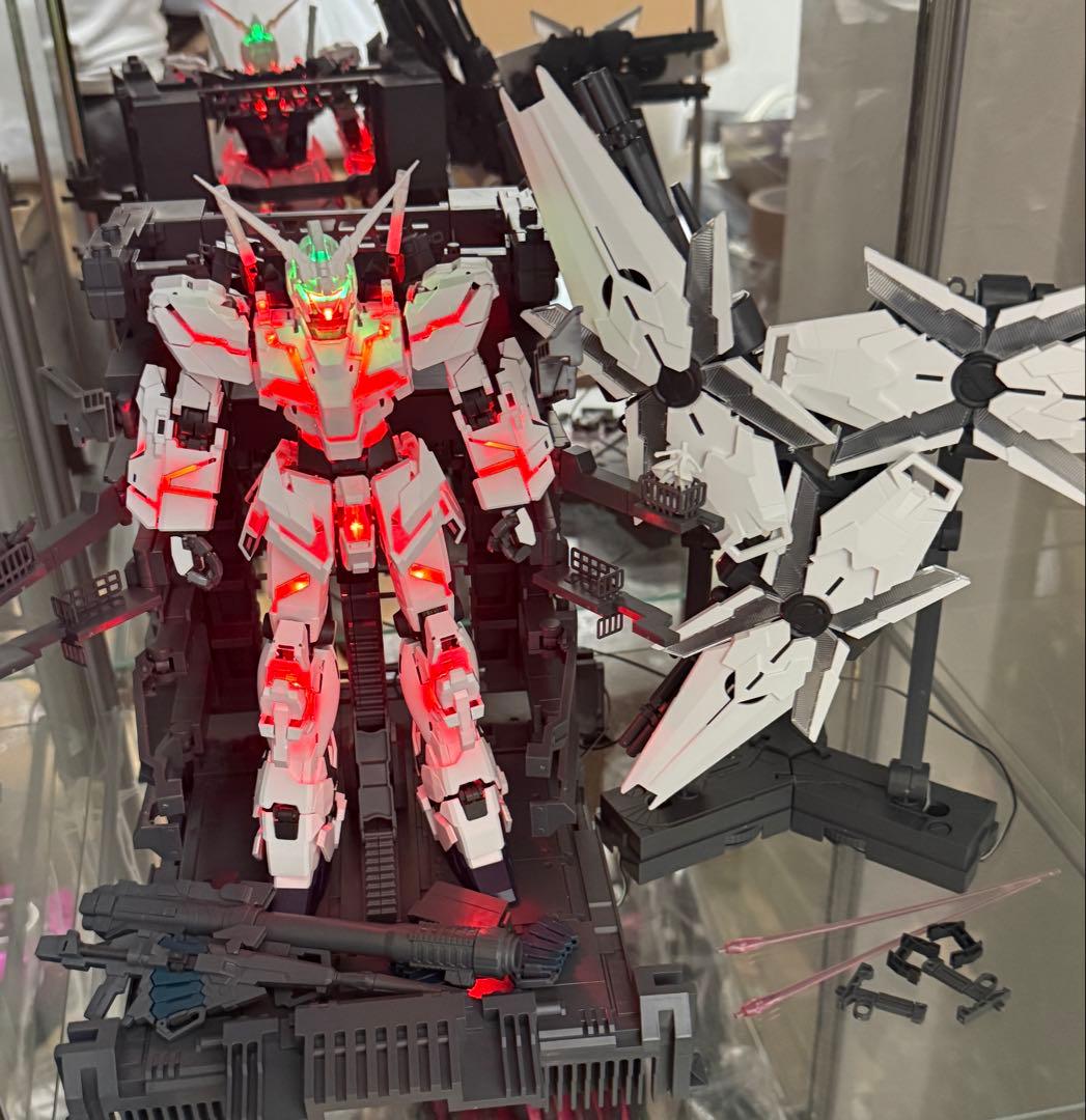 MGEXユニコーンガンダム 1/100 LED発光