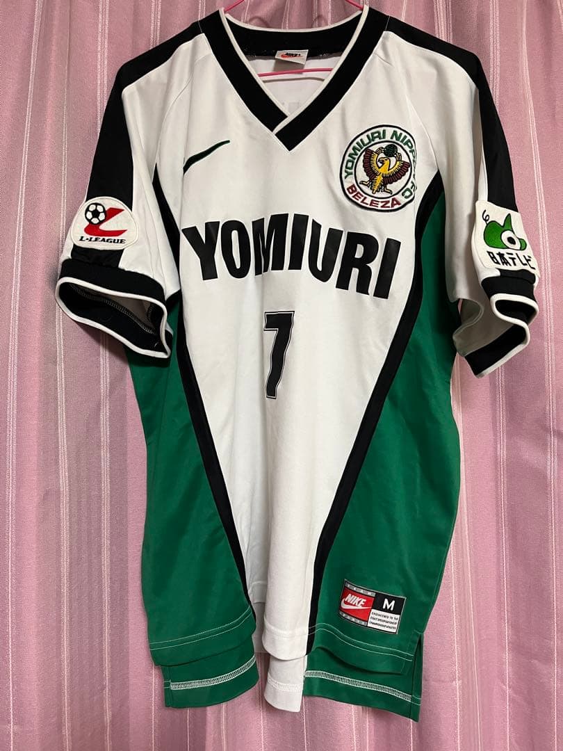 日テレベレーザ(読売ベレーザ)Nike シャツ Mサイズ 7番