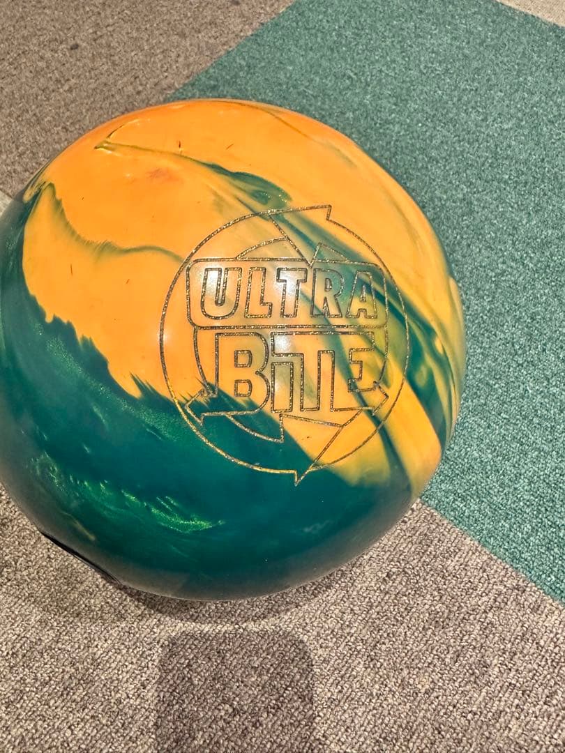 ストーム　ウルトラバイト　ボウリングボール　15ポンド