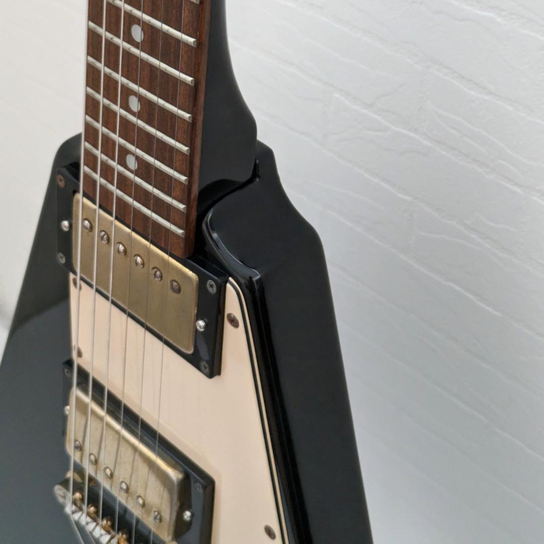バークレー　フライングVタイプ　ギター
