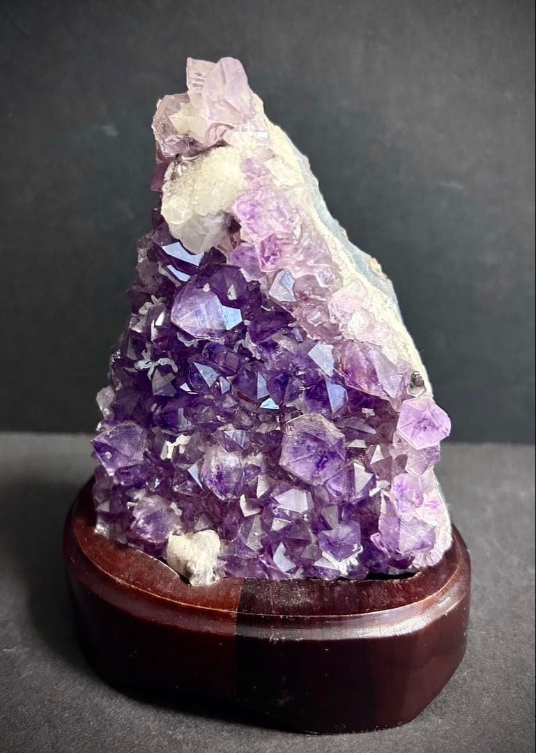 一点物 ファントムアメジストクラスター（紫水晶） 台座付き