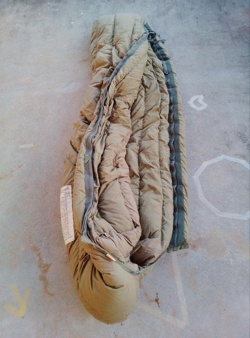 沖縄米軍実使用品　US1949年製 オリーブグリーン寝袋　ヴィンテージ
