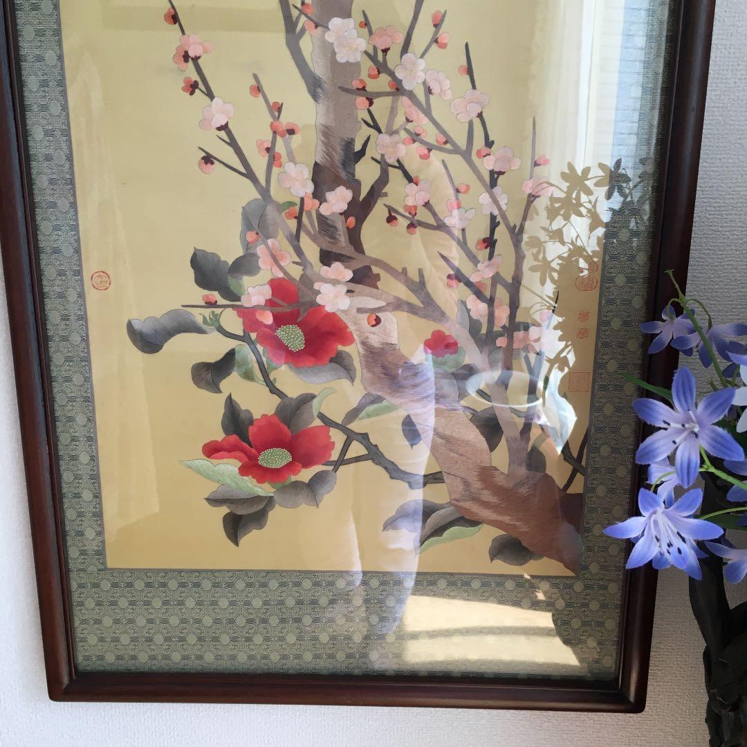 刺繍絵画　梅と山茶　サイズ約48×122cm
