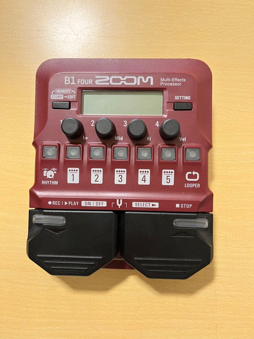 ZOOM B1 FOUR マルチエフェクトペダル