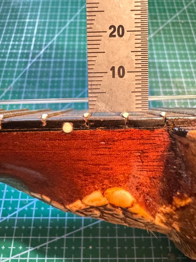 アルマジロ チャランゴ ボリビア ヘルマン・リーバス製作