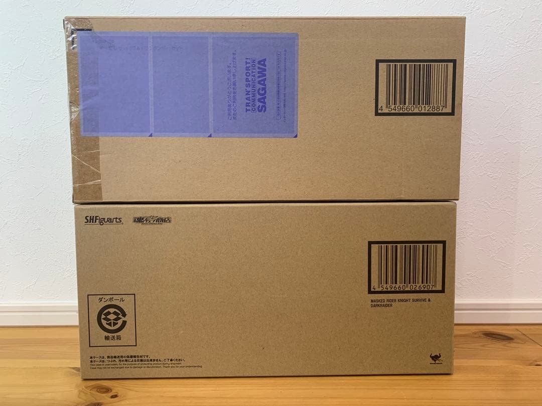 S.H.Figuarts 仮面ライダー　龍騎サバイブ　ナイトサバイブ