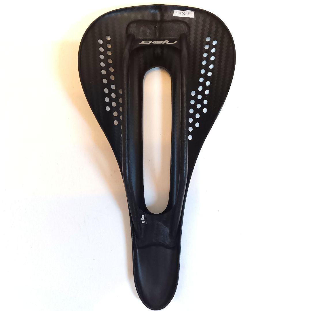 《美品》gelu S3 カーボンサドル 超軽量48g