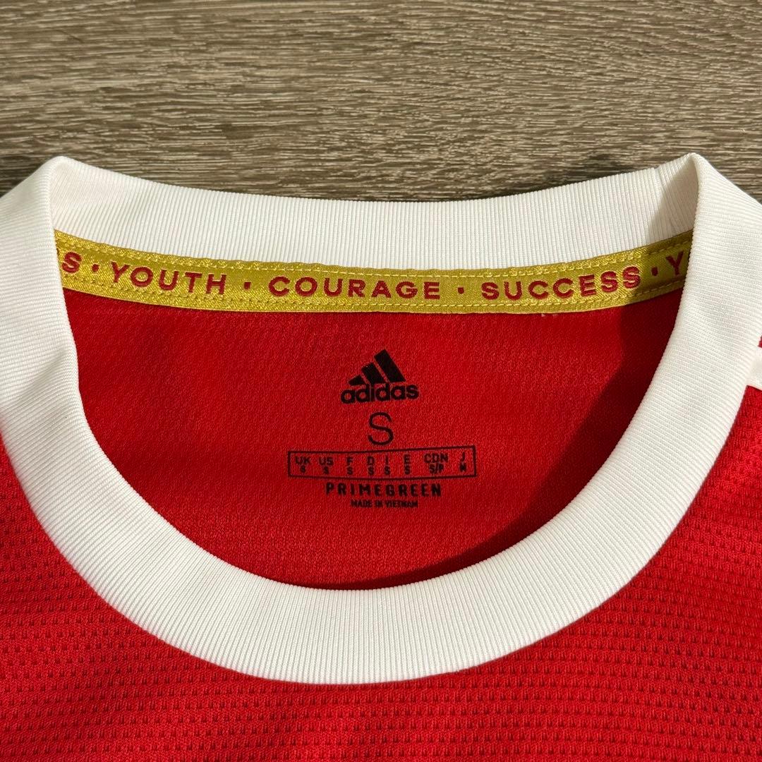 正規品 マンチェスター・ユナイテッド 21/22 R.VARANE ユニフォーム