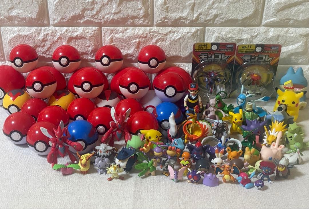 ポケモン　80個　まとめ売り　モンコレ　ゲットコレクション　メタモン　リザードン