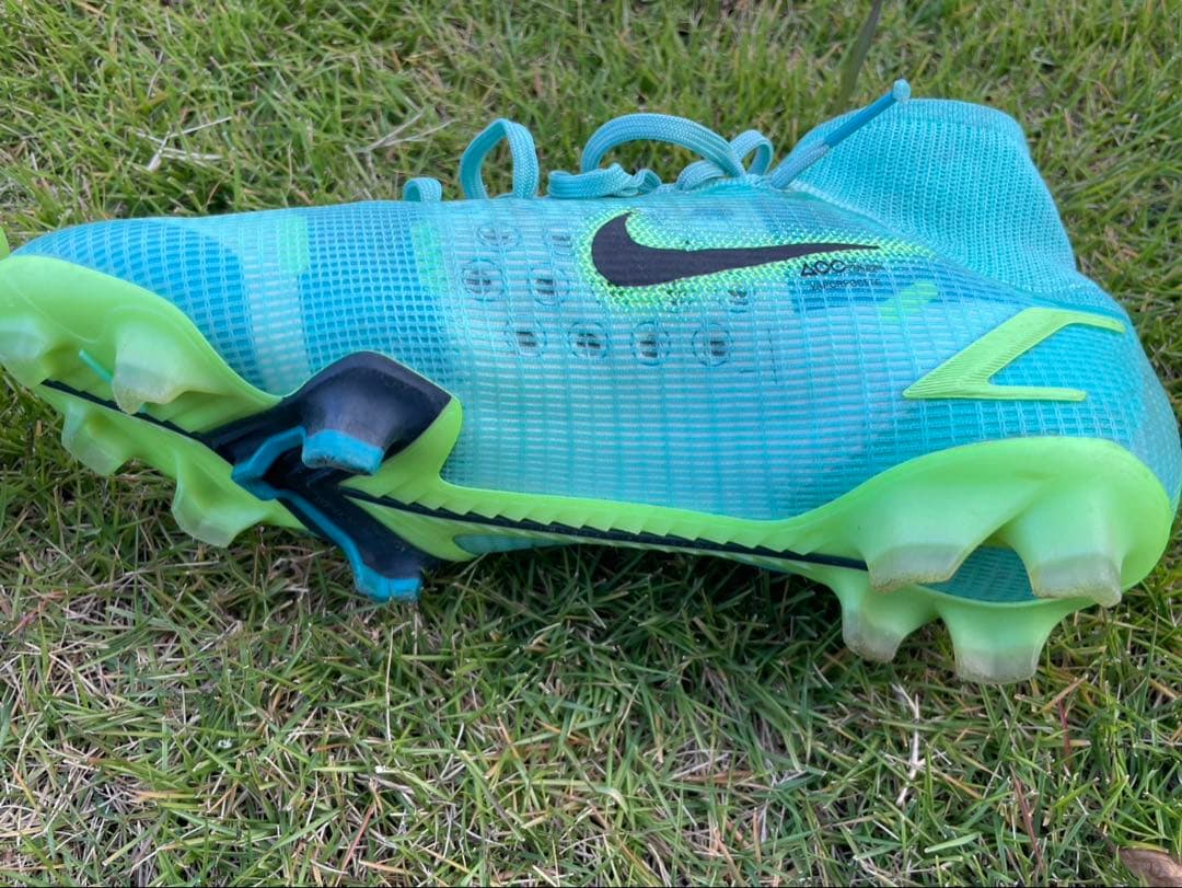 Nike マーキュリアル サッカースパイク