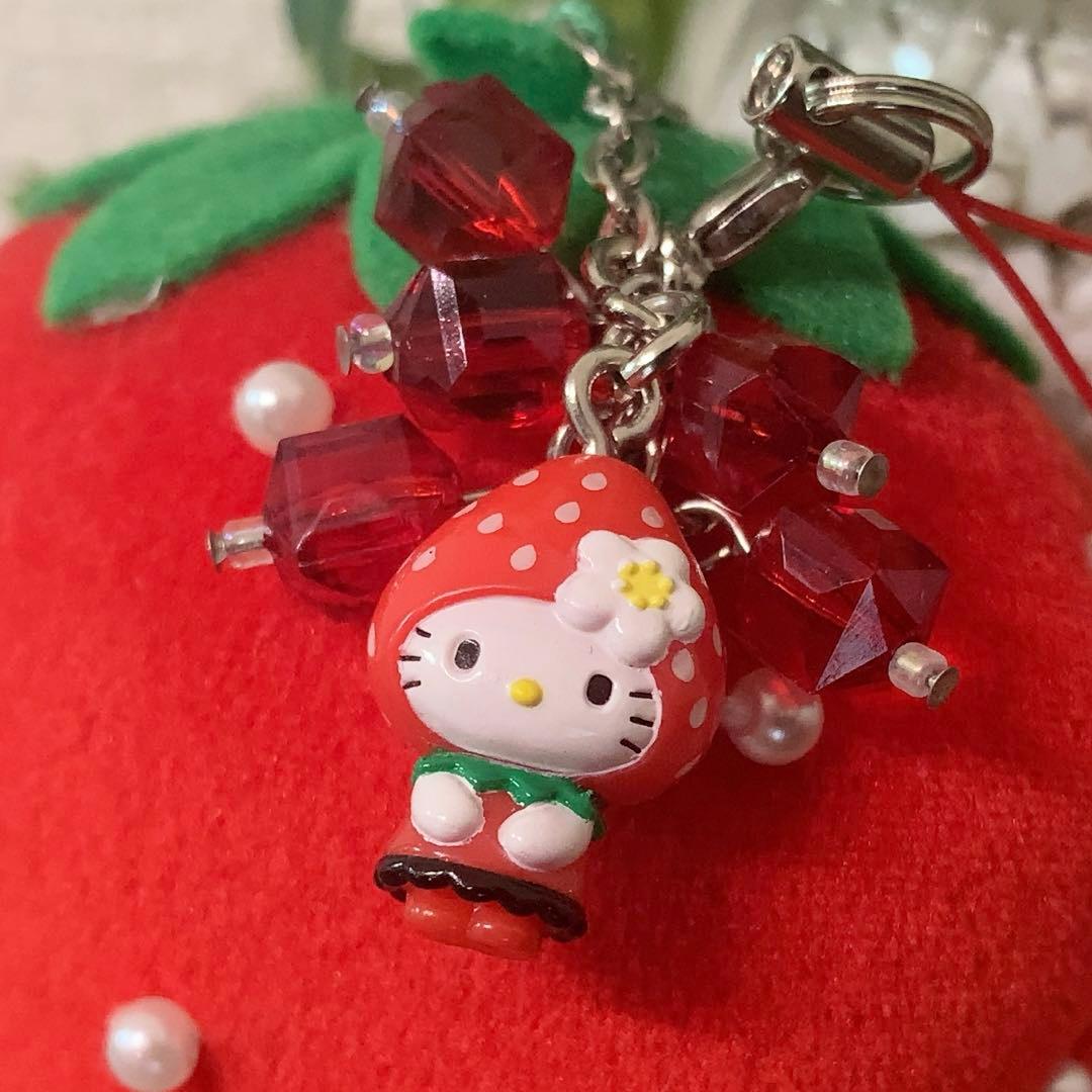 ☆激レア☆ ハローキティ　 いちご ボアマスコット ストラップ　入手困難　希少