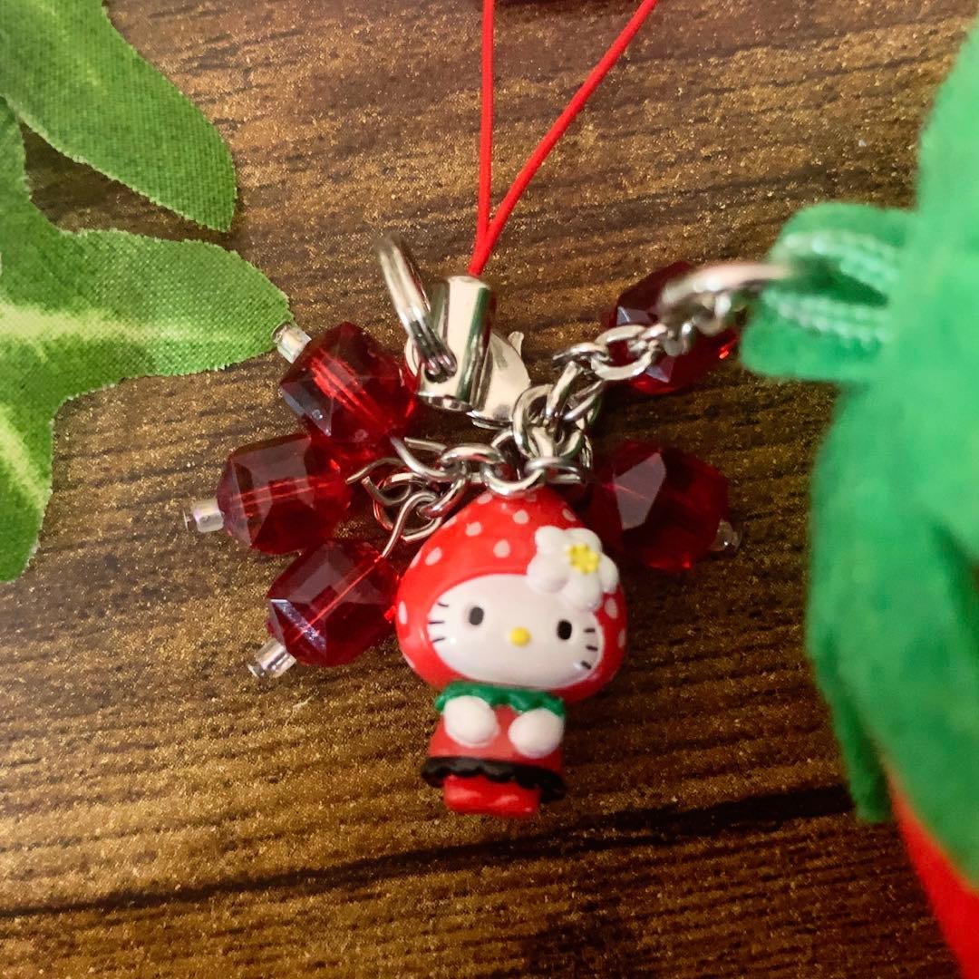 ☆激レア☆ ハローキティ　 いちご ボアマスコット ストラップ　入手困難　希少