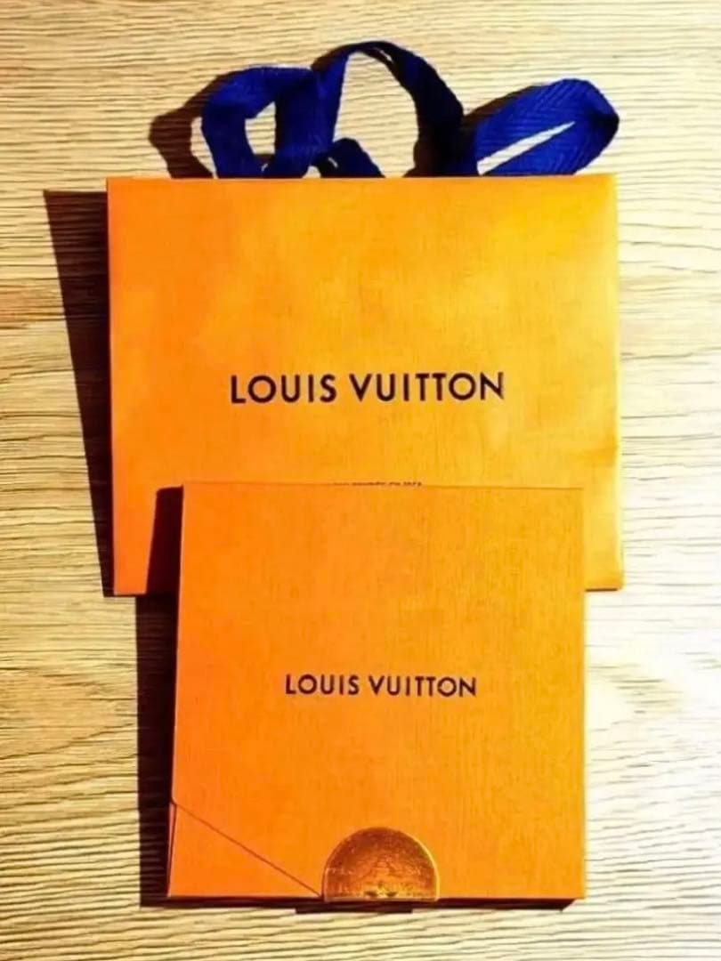 菓子 LOUIS VUITTON \"DAMIER\" TABLET CHOCOLATE