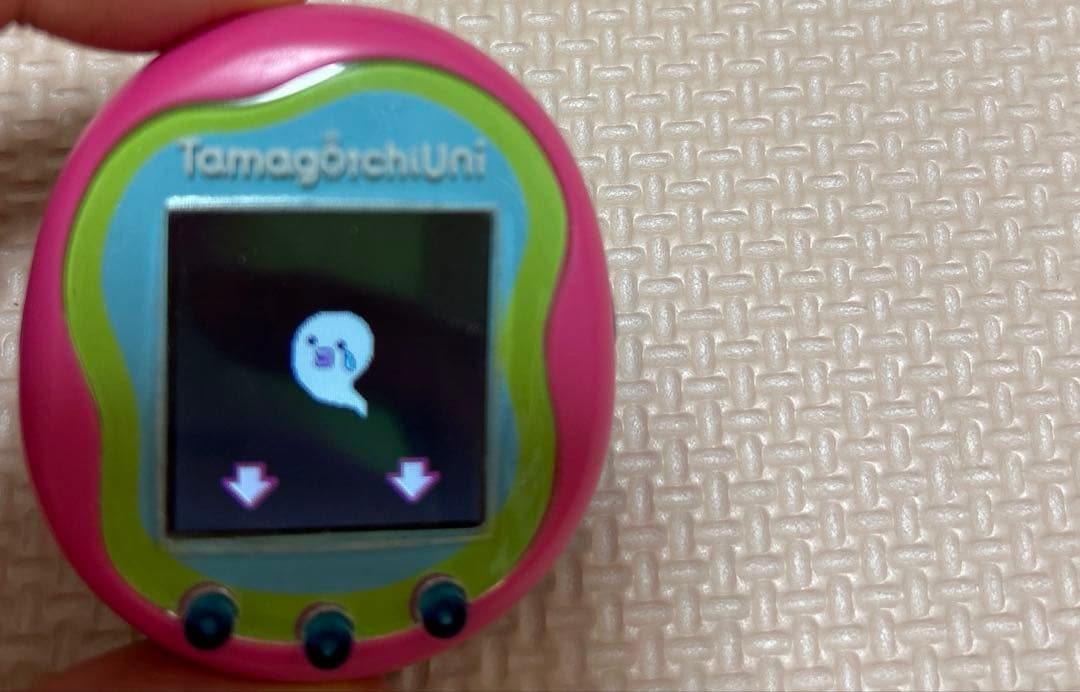 たまごっちユニ　ピンク　tamagotch uni たまごっち　本体　バンダイ