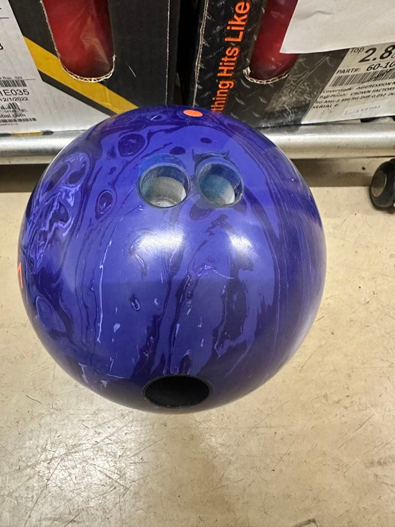 motiv ベノムショック　ボウリングボール　15ポンド