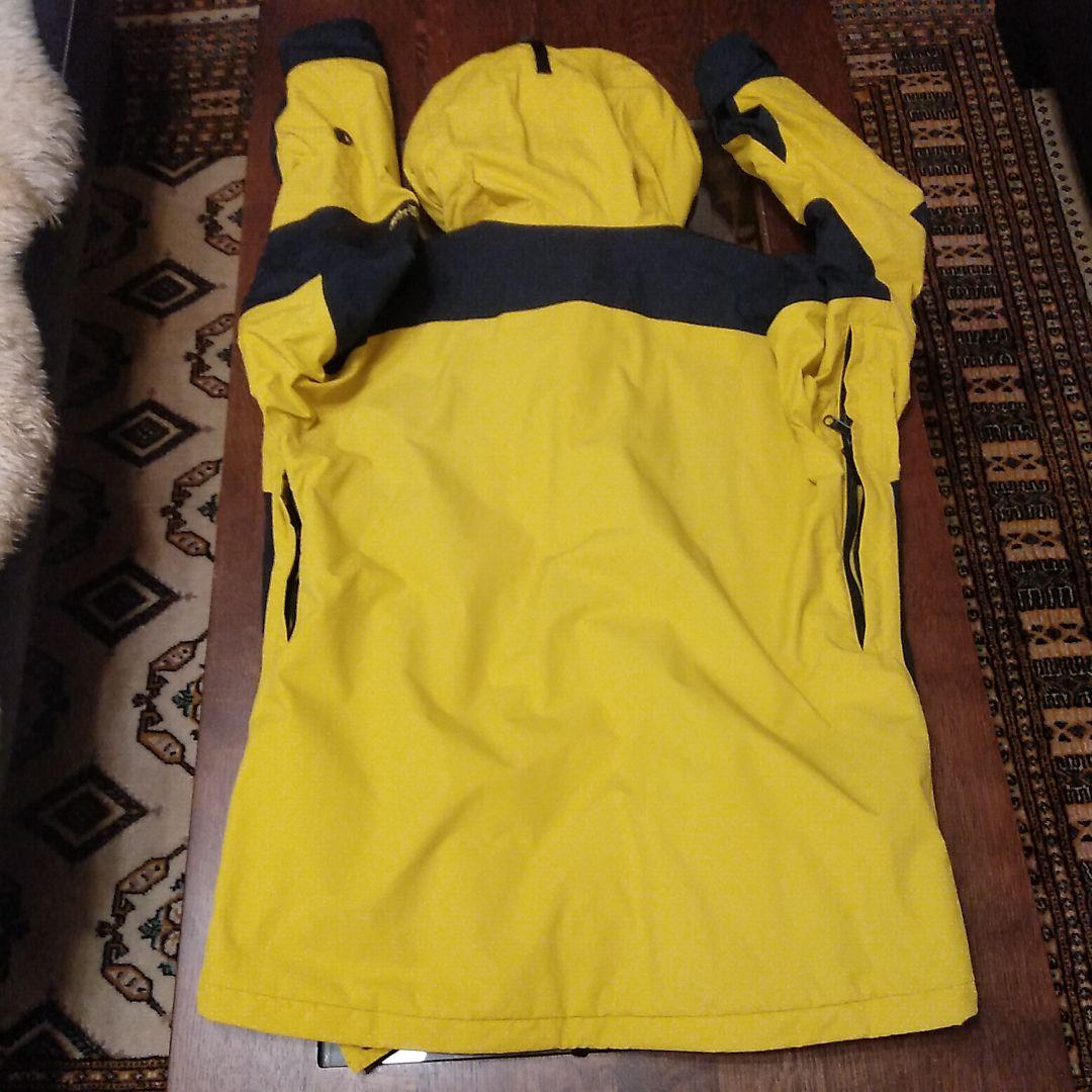 マウンテンハードウェア パラダイムジャケット OE8750　Mサイズ