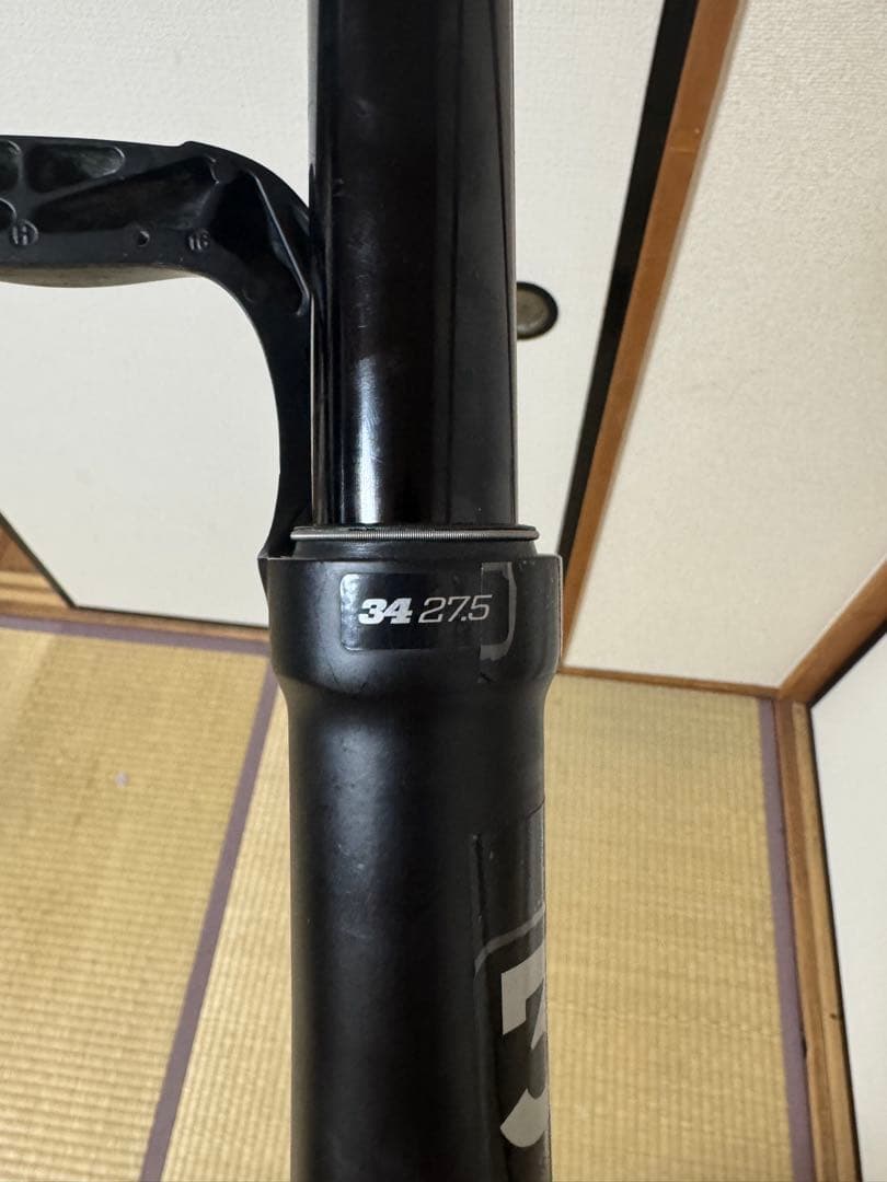 FOX 34 サスペンションフォーク 110mm Boost