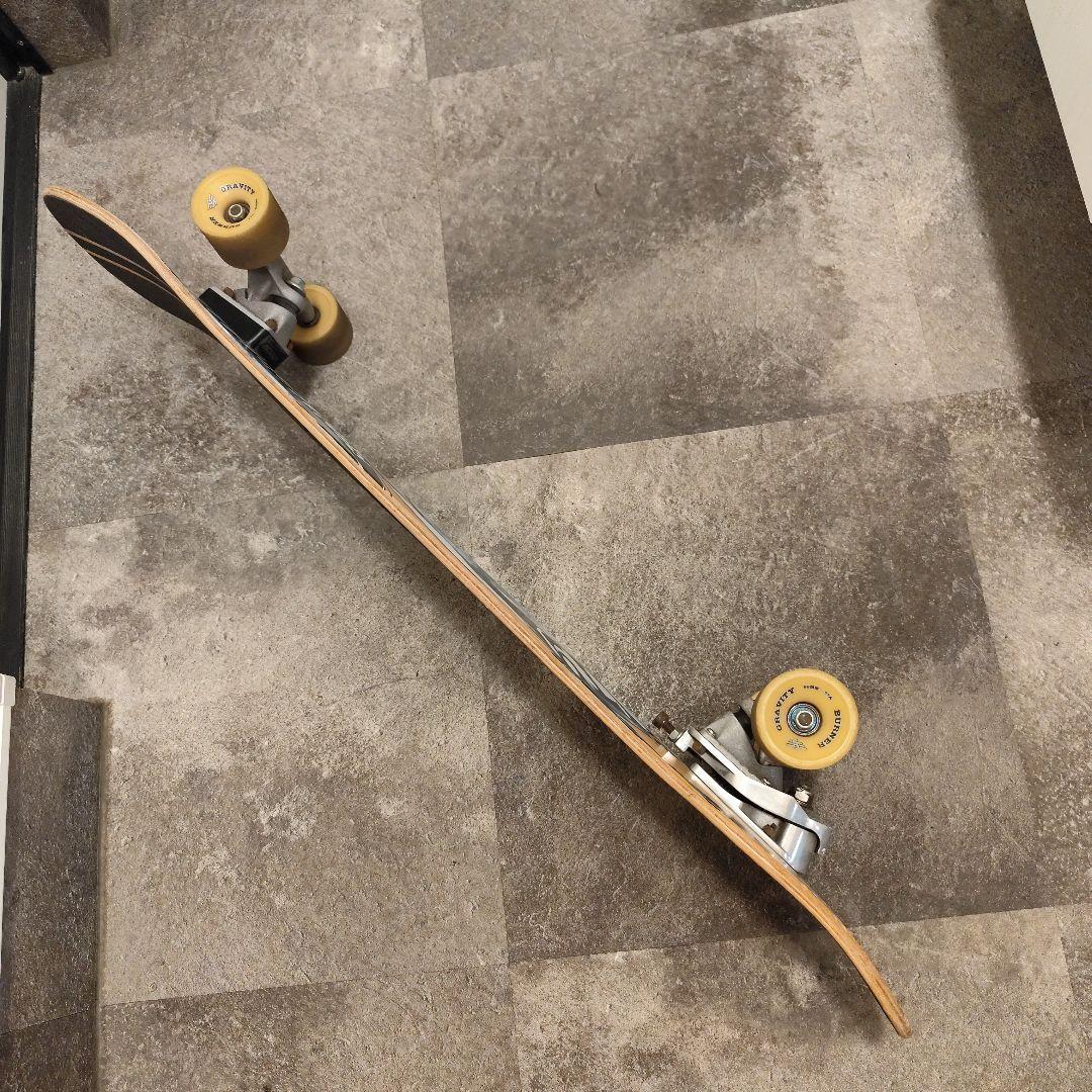 サーフスケート　スケートボード　GRAVITY CARVE サーフィン　陸トレ