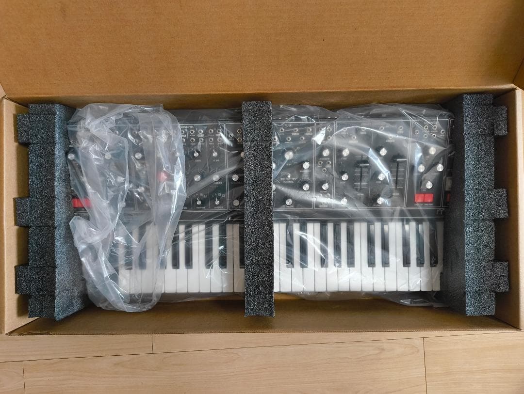 Moog Matriarch DARK アナログシンセサイザー