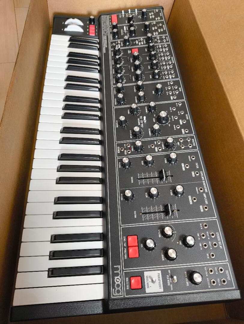 Moog Matriarch DARK アナログシンセサイザー