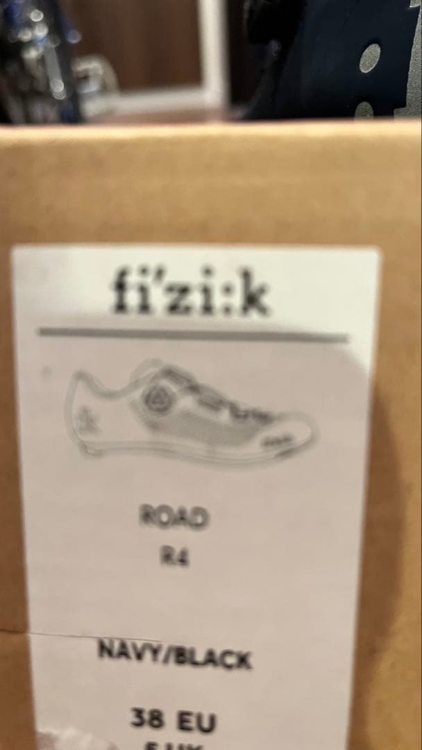 2、3回使用のみ　fizi:k ROAD R4レディース　ネイビー38