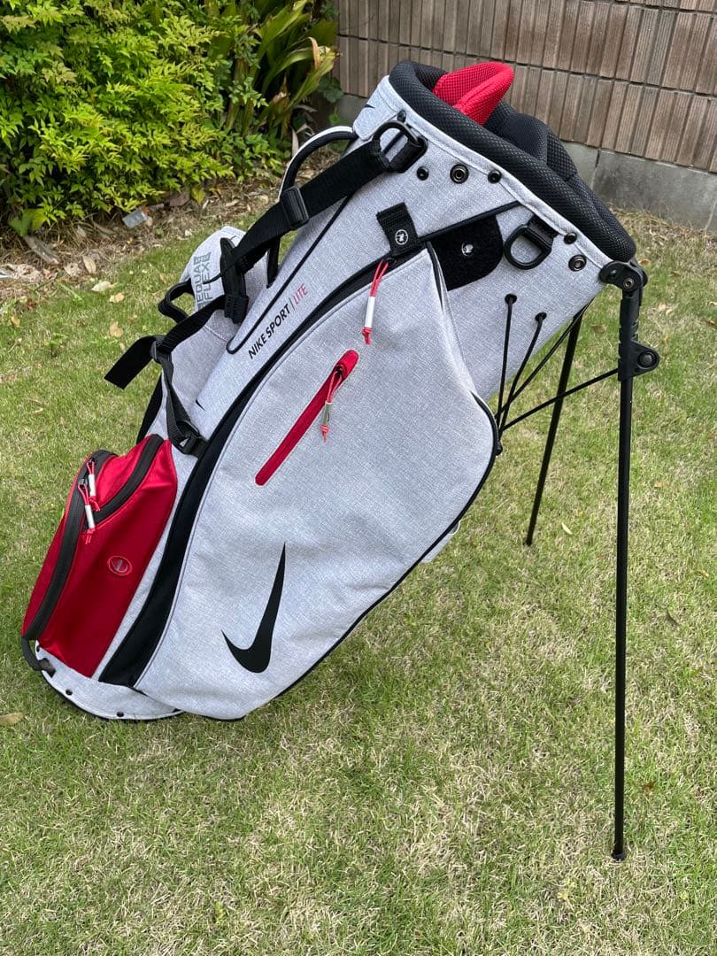 NIKE　軽量 スタンド キャディバッグ　ナイキゴルフ