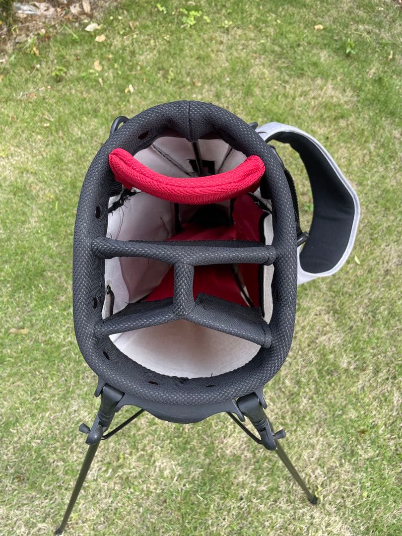 NIKE　軽量 スタンド キャディバッグ　ナイキゴルフ