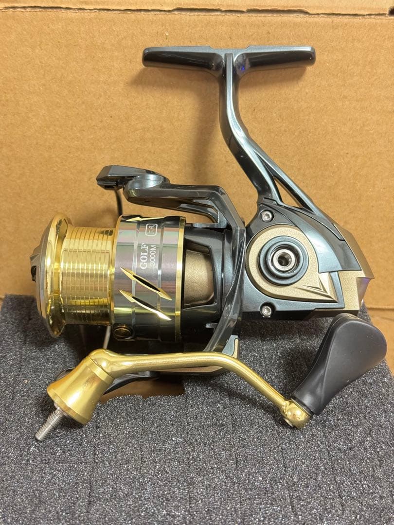 【送料無料】全金属製スピニングリール 3000番 5kgドラグ 海淡両用