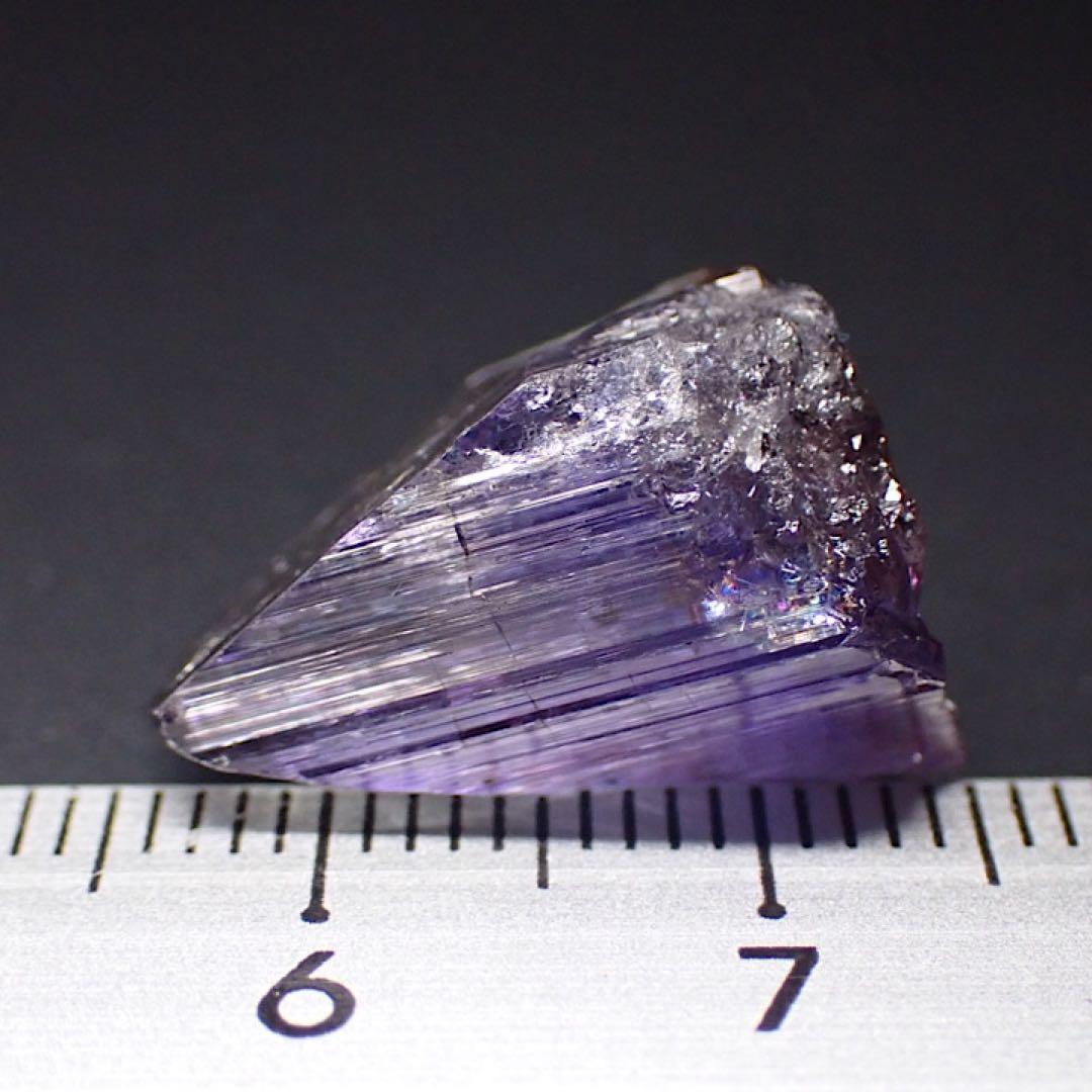 【タンザニア/メレラニ産】マルチカラーゾイサイト