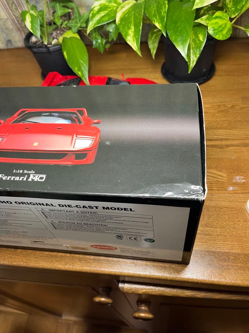 京商　1/18 f40 中古品