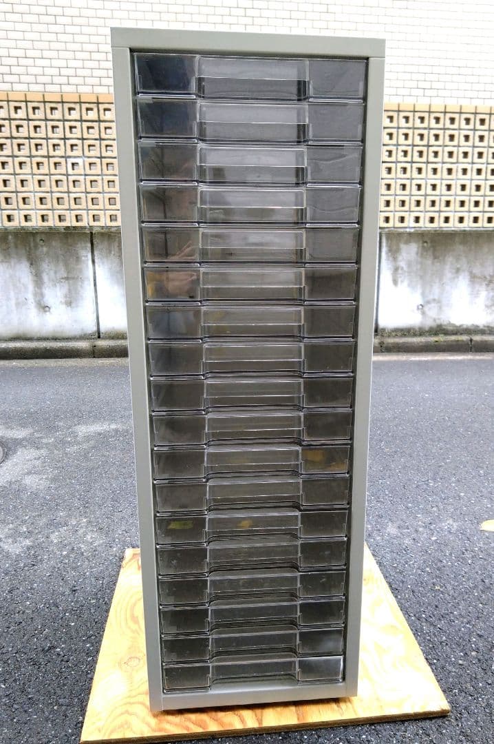 スチール製のレターケース　書類ケース　スチールラック　キャビネット 18段収納