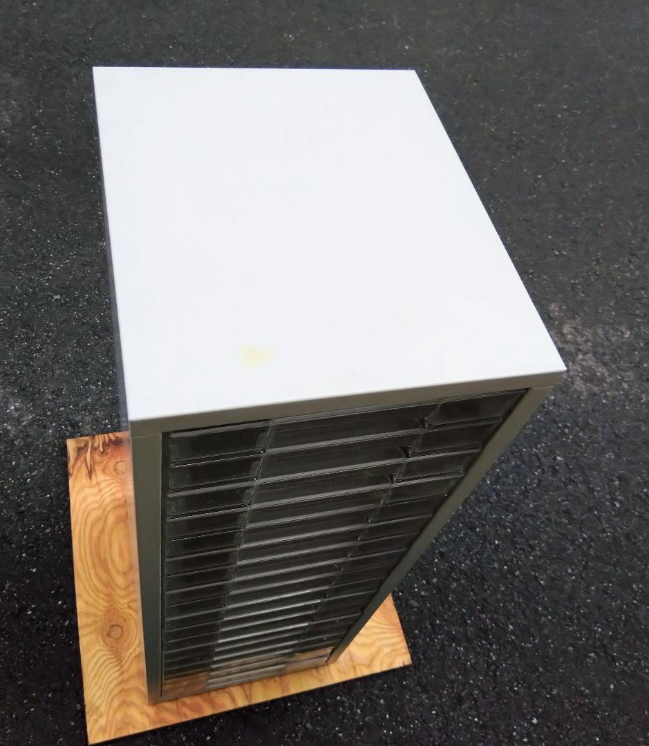 スチール製のレターケース　書類ケース　スチールラック　キャビネット 18段収納