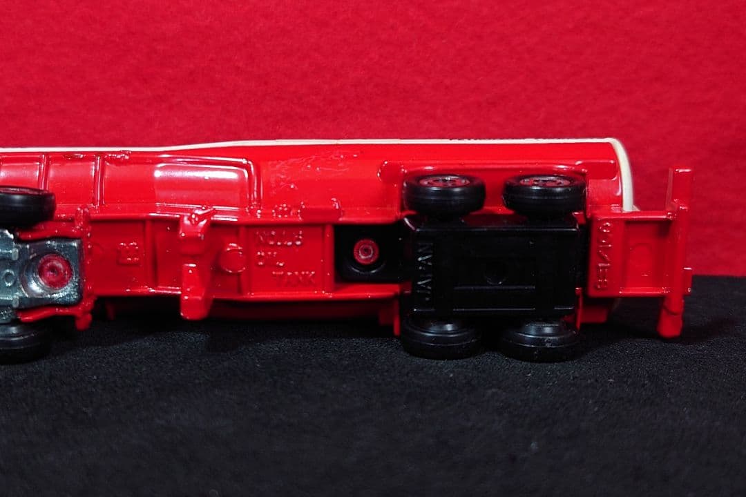 トミカ No.L6 ダイアモンドレオ オイルタンクトレーラー　日本製