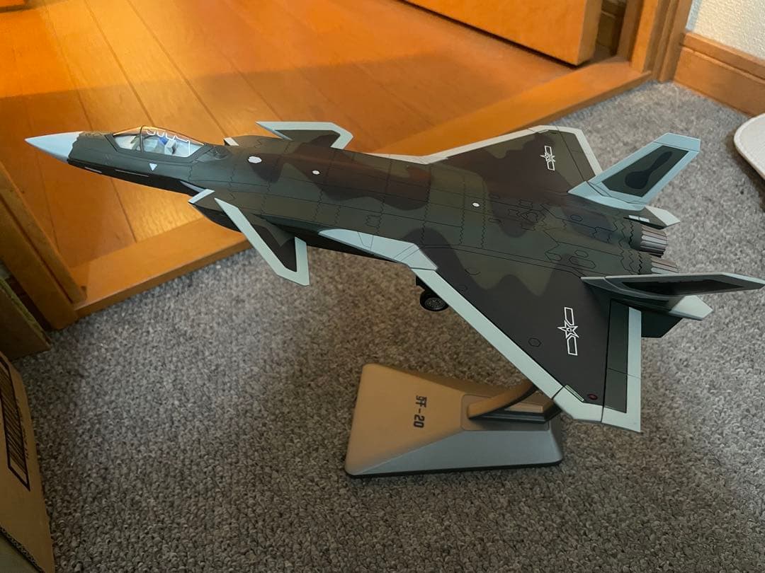 【希少品 1点のみ】中国人民解放軍 空軍 J-20 1/60 ステルス戦闘機