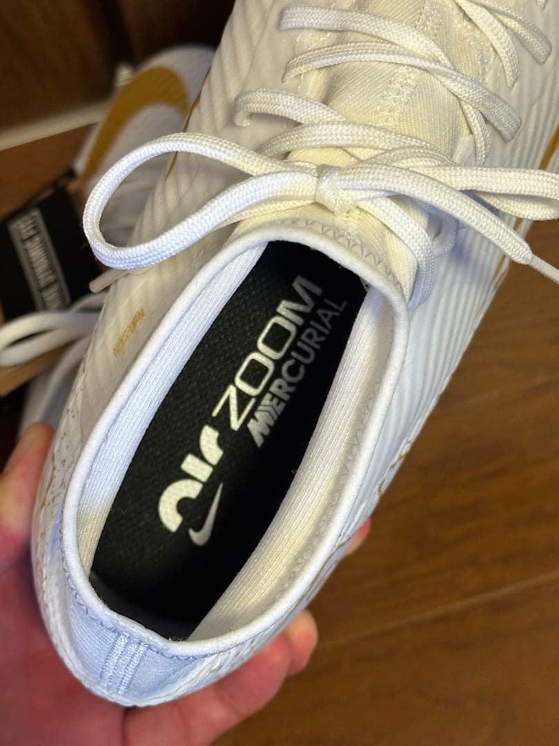 【新品未使用】Nikeズームマーキュリアルスーパーフライ10アカデミー TF