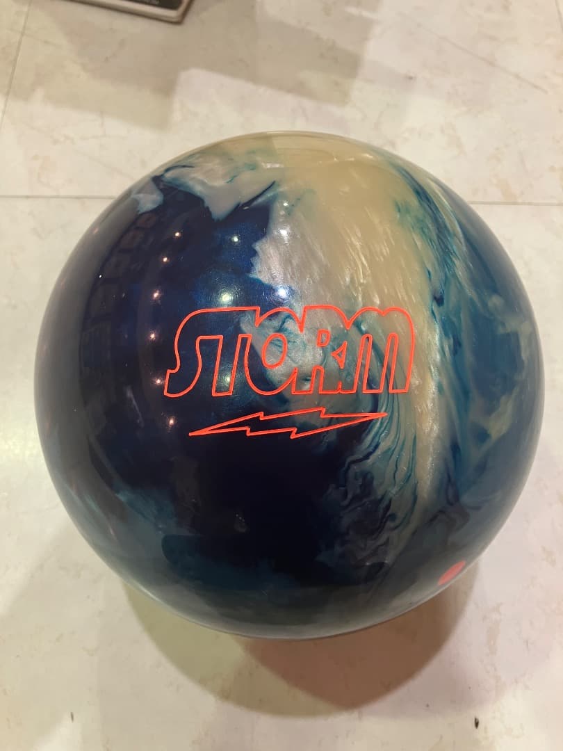 【新品】STORM Marvel Maxx SE ボウリングボール 15ポンド