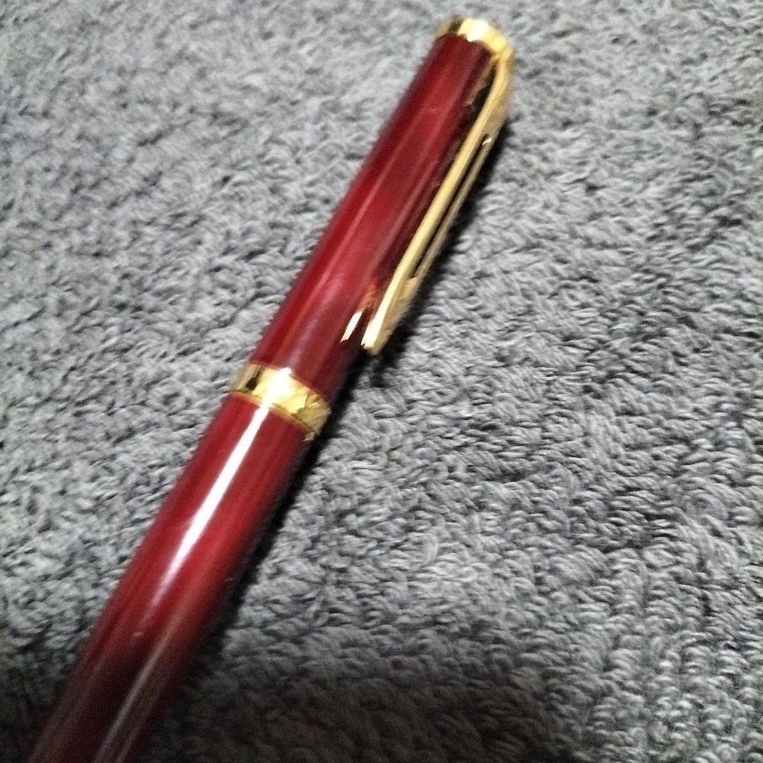18Ｋ WATERMAN 赤い樹脂製万年筆 金色装飾