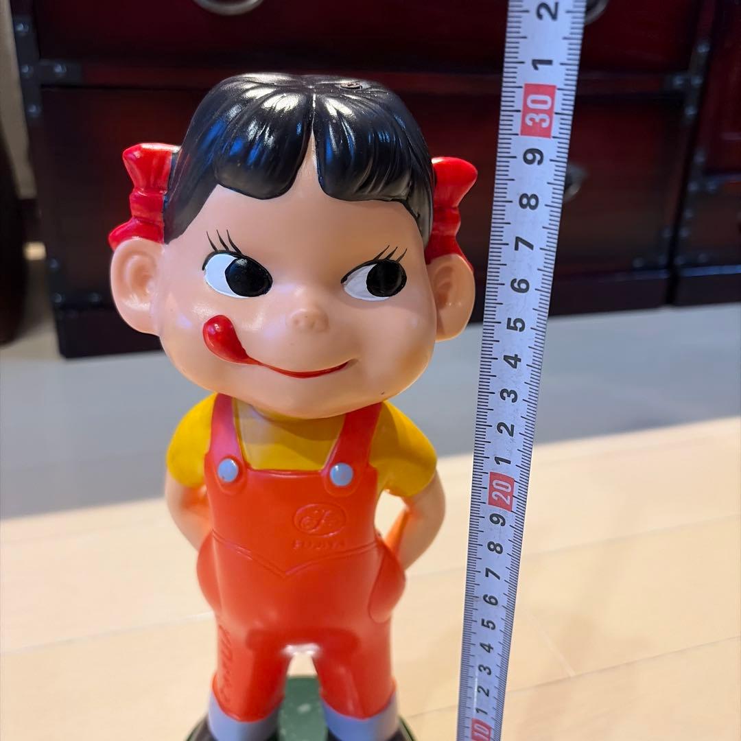 【当時物】ペコちゃん首振り人形不二家　ミルキーブリキ台座 約30cm 昭和レトロ