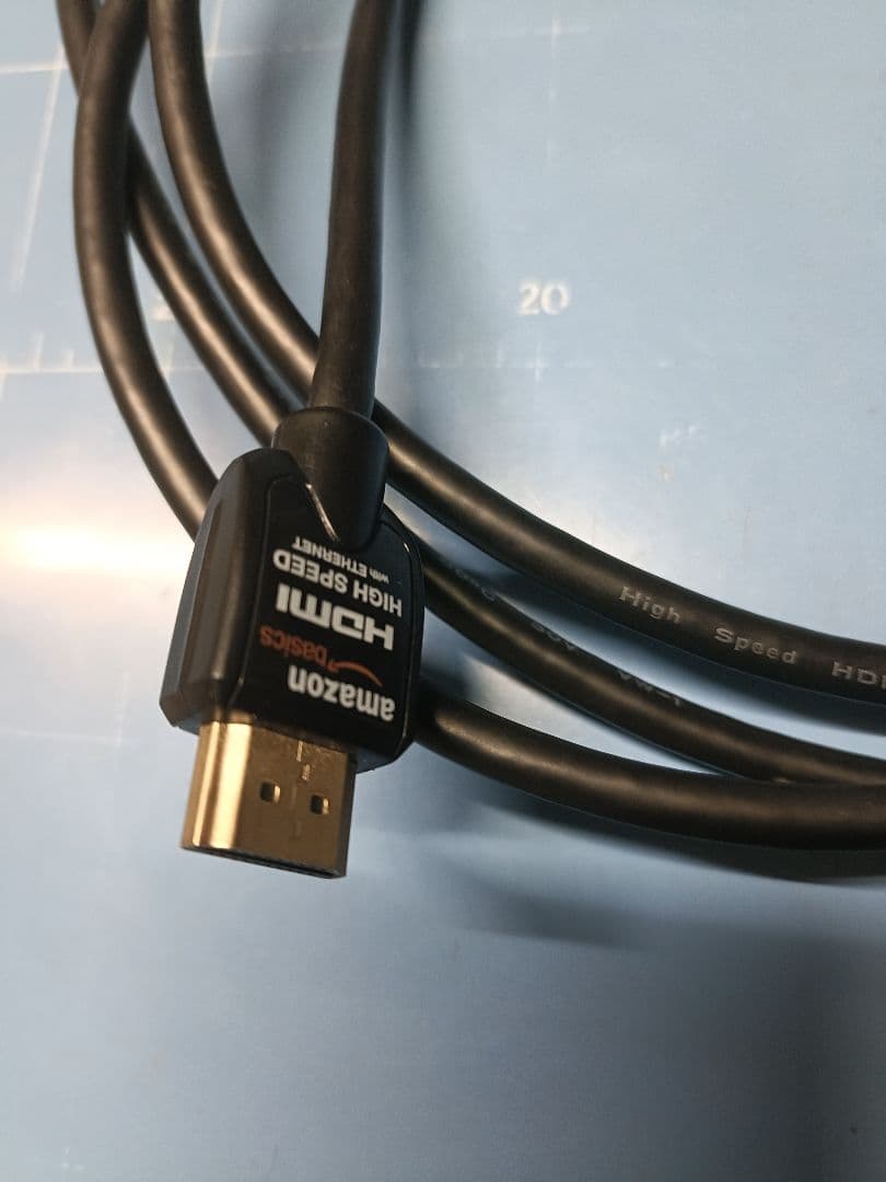 【めこ】　ウイスキー HDMIケーブル